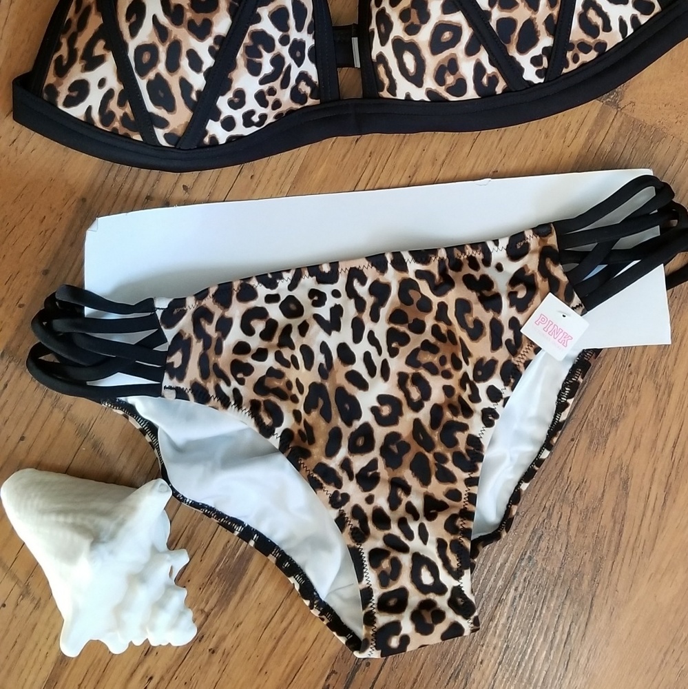 VS Pink set bottom w/ tags top new without tag